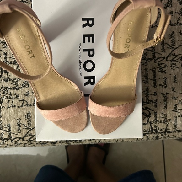 Report Block Heels - Picture 9 of 9